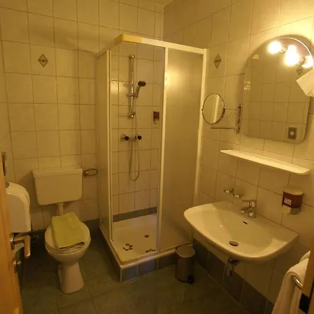 Zur Post Ферлах