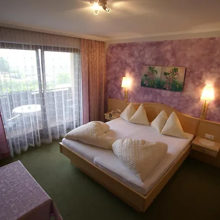 Zur Post Ферлах