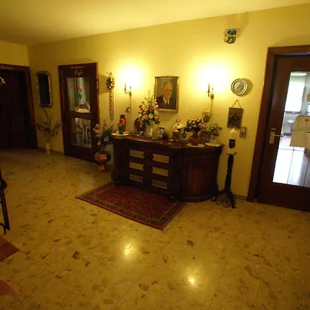 Отель Zur Post Ферлах