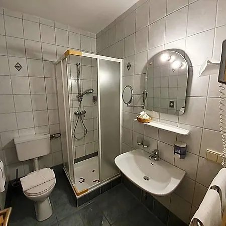Otel Zur Post 4*