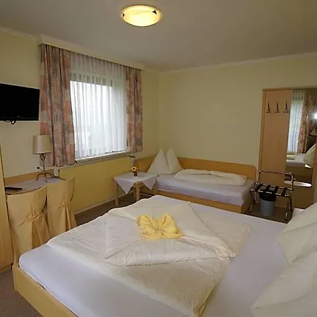Otel Zur Post 4*