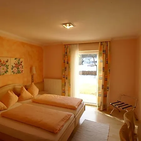 Otel Zur Post Ferlach