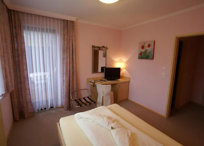 Hotel Zur Post Ferlach